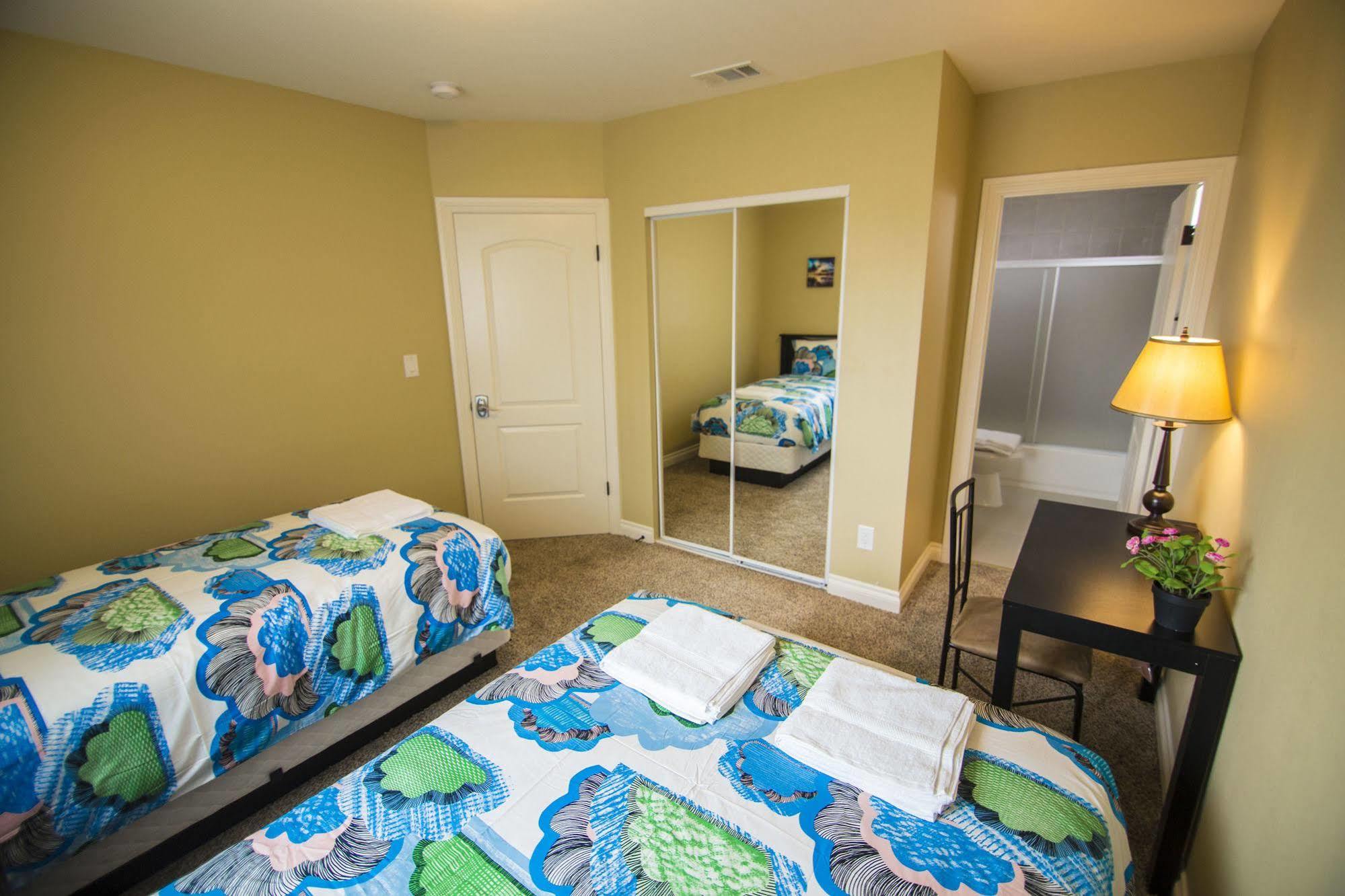 Los Angeles Vacation Rooms Exterior photo