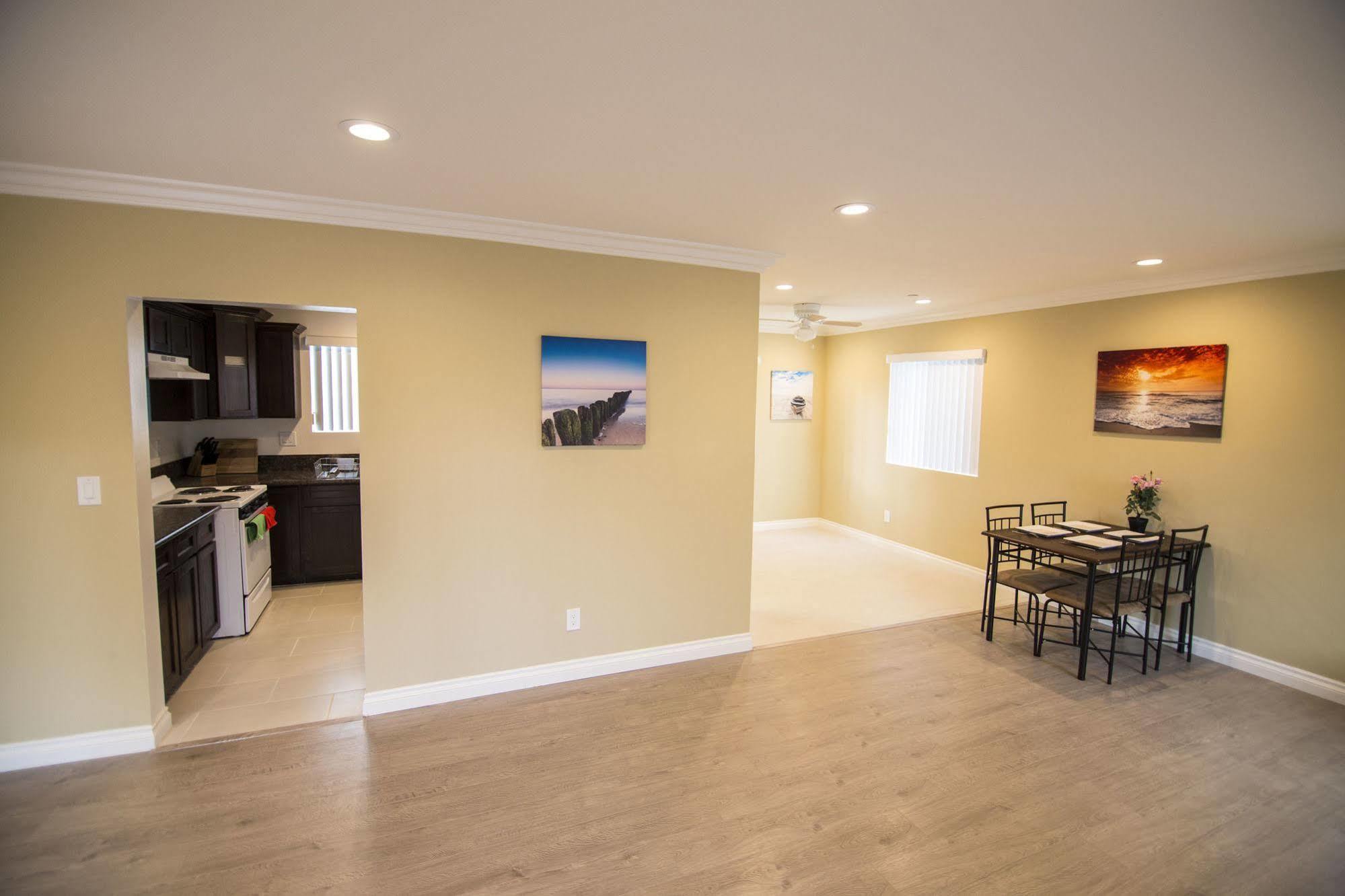 Los Angeles Vacation Rooms Exterior photo